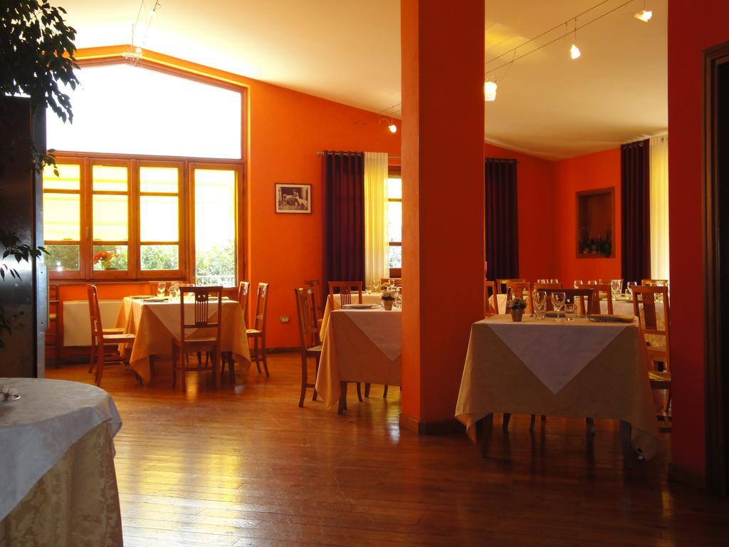 Отель Agriturismo Le Valli Acuto Экстерьер фото